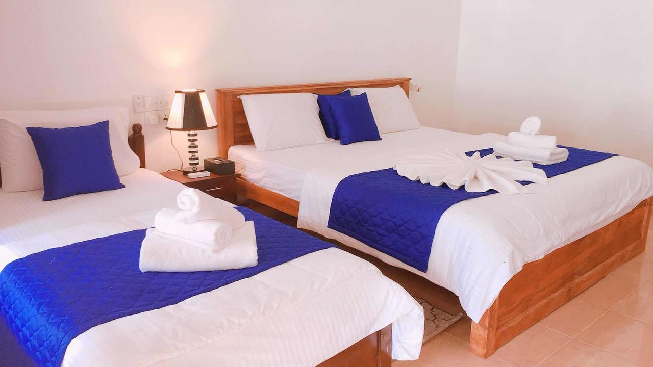 Blue Whale Holiday Hotel Mirissa Eksteriør billede
